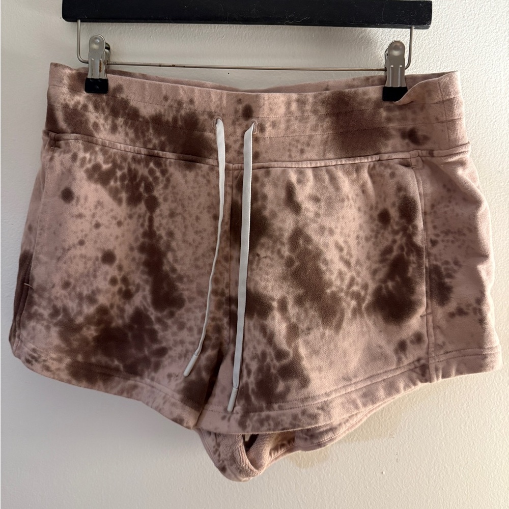 Inner Glow High Rise Shorts